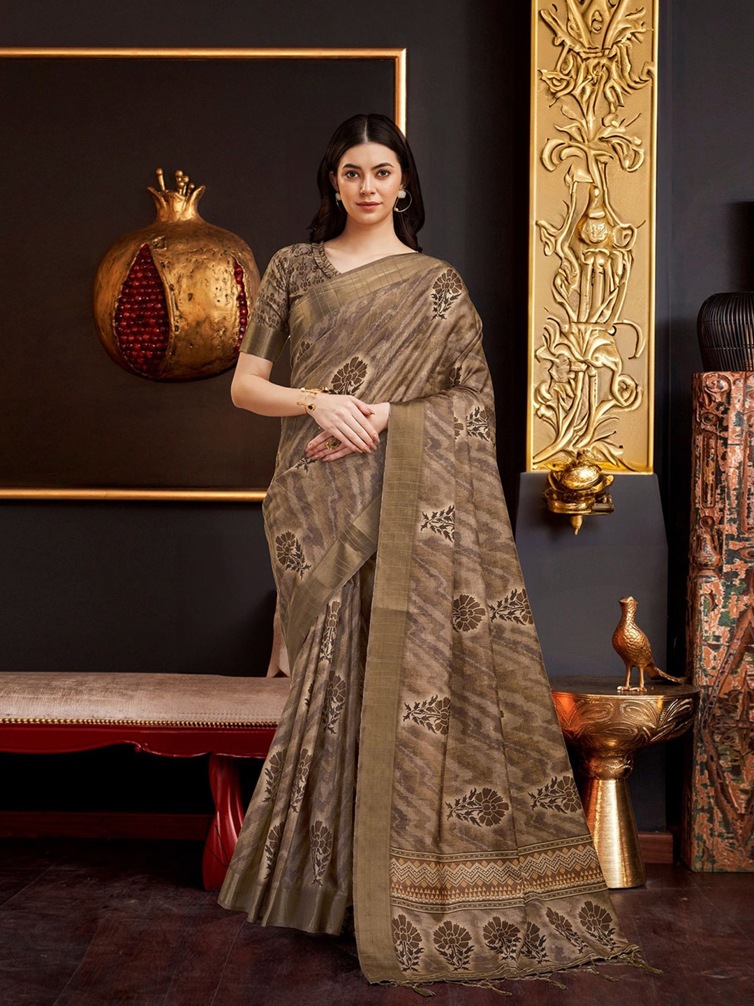 

Rekha Maniyar Ethnic Motifs Printed Zari Pure Silk Saree, Brown
