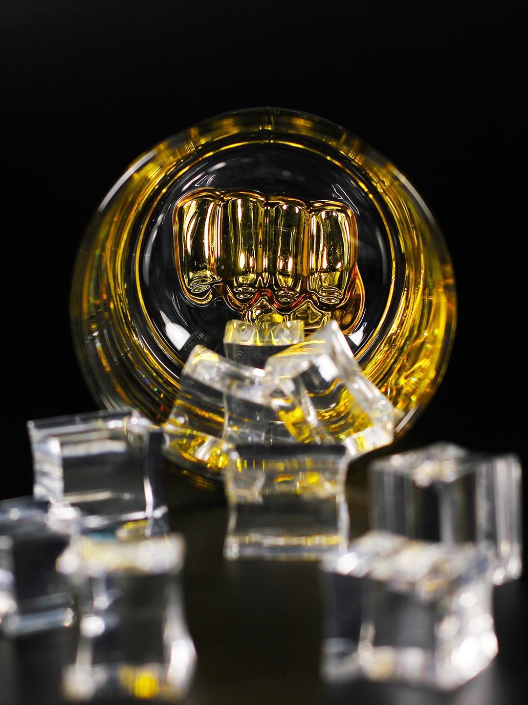 

MELBIFY Transparent 2 Pieces Gold Knock Out Whiskey Glass 300 Ml