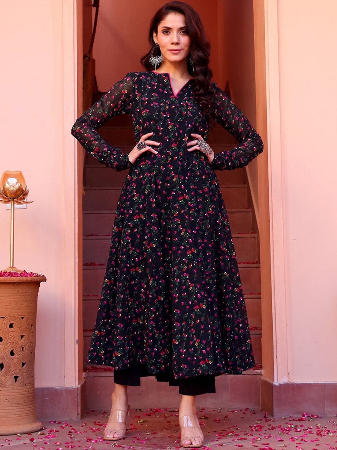 

BLACK SCISSOR Floral Printed Pure Georgette Anarkali Kurta