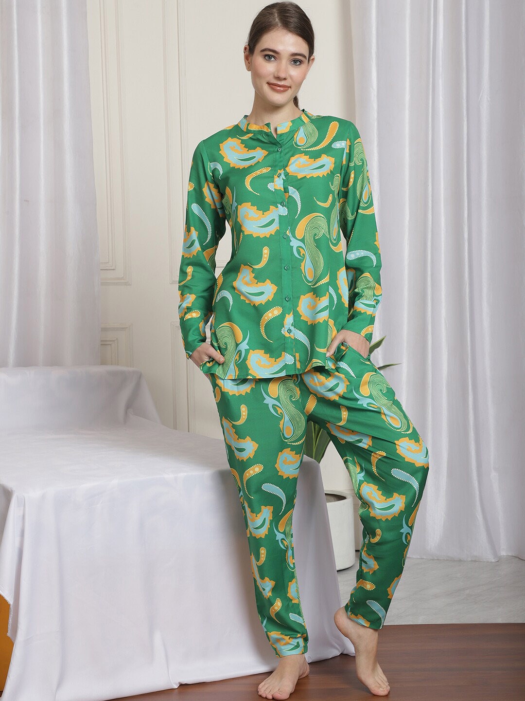 

Shararat Ethnic Motifs Printed Mandarin Collar Satin Shirt With Pyjamas, Green