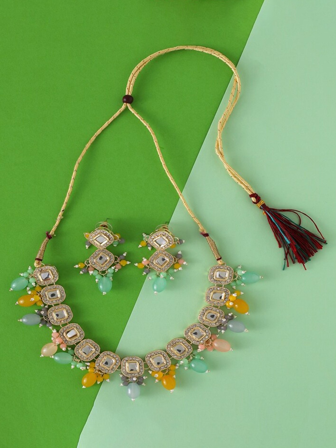 

Cierra Gold-Plated Kundan-Studded Pearls-Beaded Jewellery Set