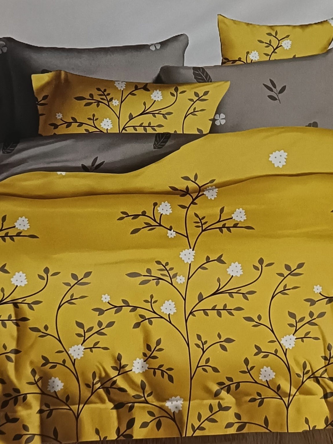 

Signature Yellow 4 Pieces Floral Printed Double Queen Mild Winter Bedding Set