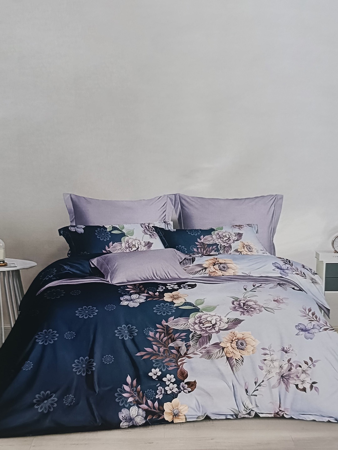 

Signature Lavender 4 Pieces Floral Printed Double Queen Mild Winter Bedding Set