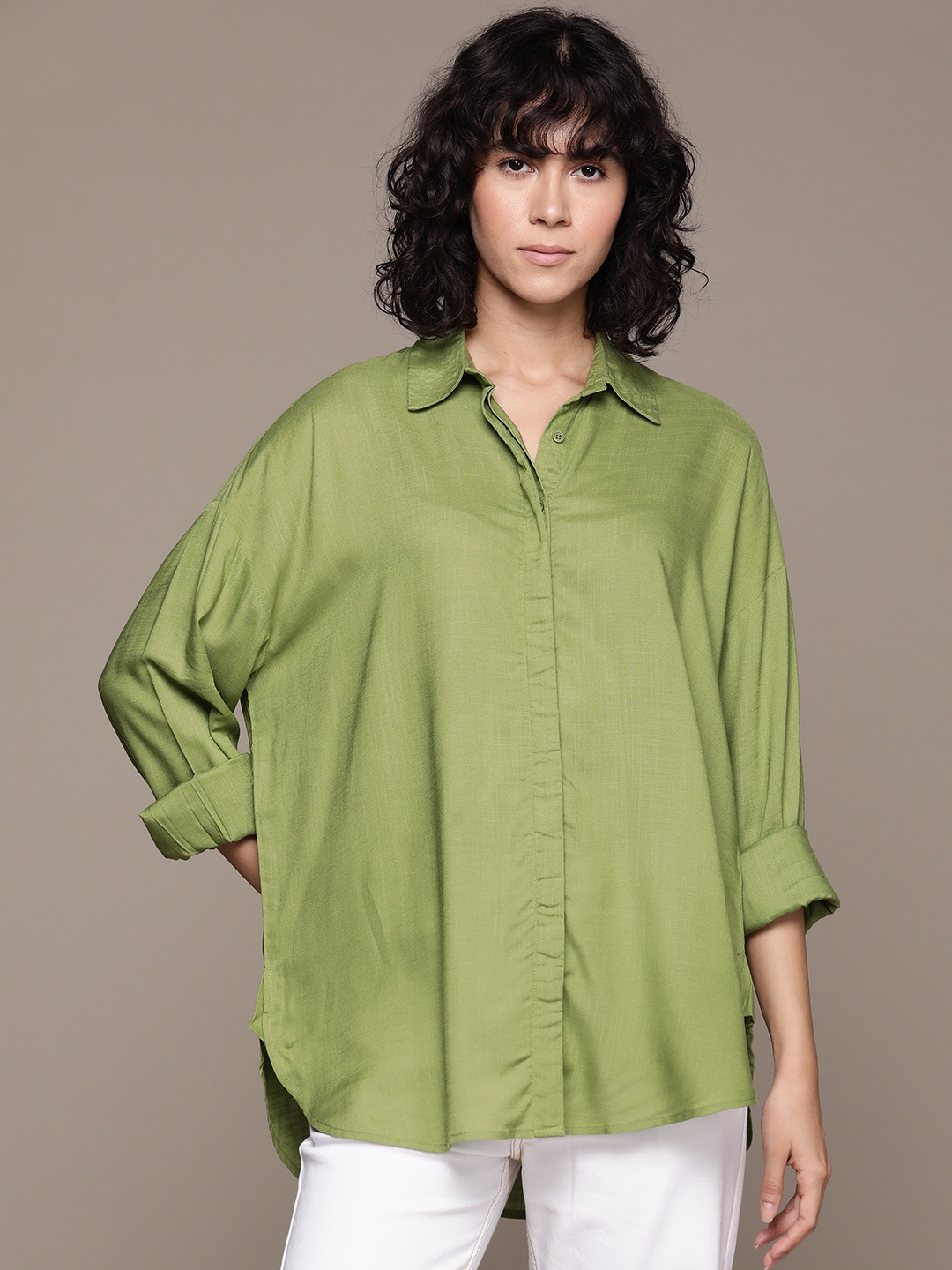 

Roadster Women Classic Tailored Fit Solid Casual Shirt, Olive