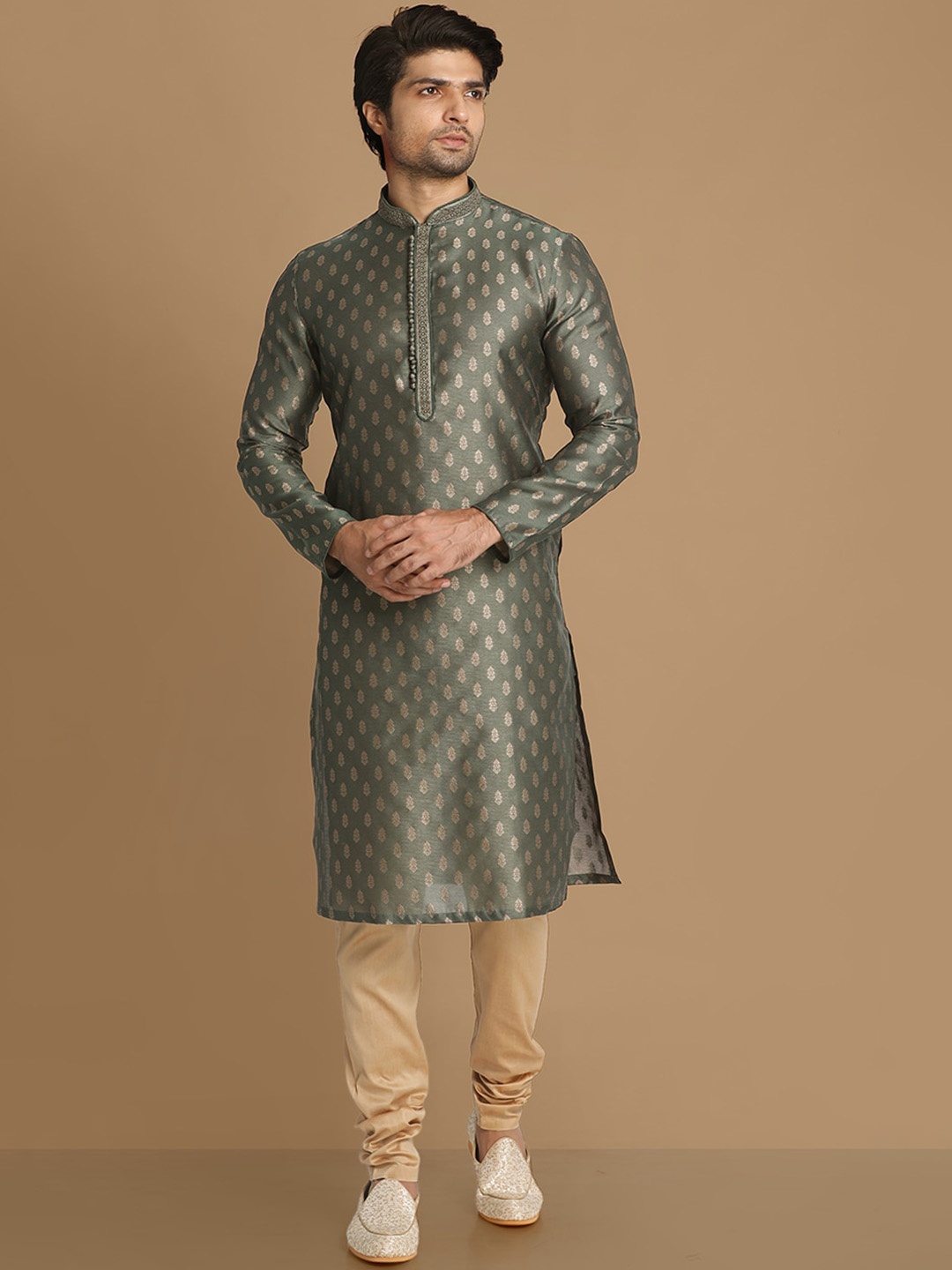 

Manyavar Woven Design Thread Work Kurta, Green