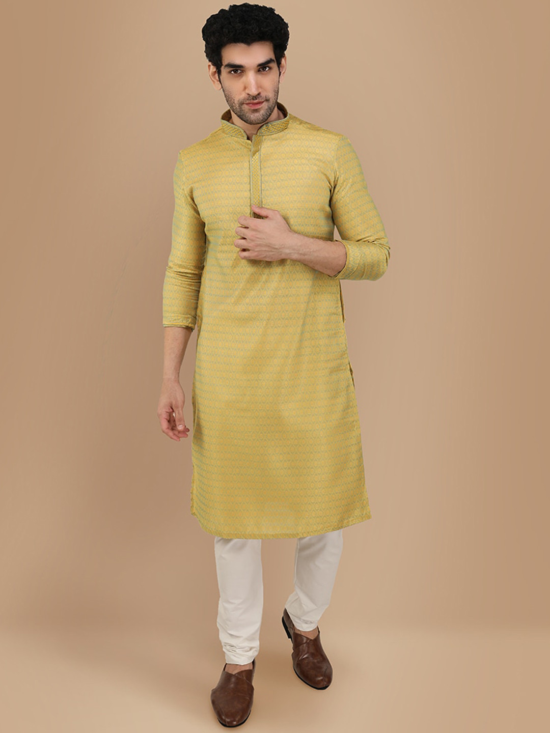 

Manyavar Mandarin Collar Long Sleeves Regular Kurta, Yellow