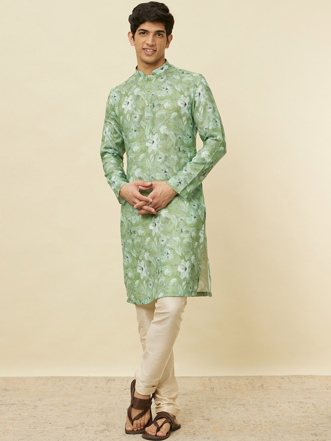 

Manyavar Ethnic Motifs Printed Mandarin Collar Long Sleeves Straight Kurta, Green