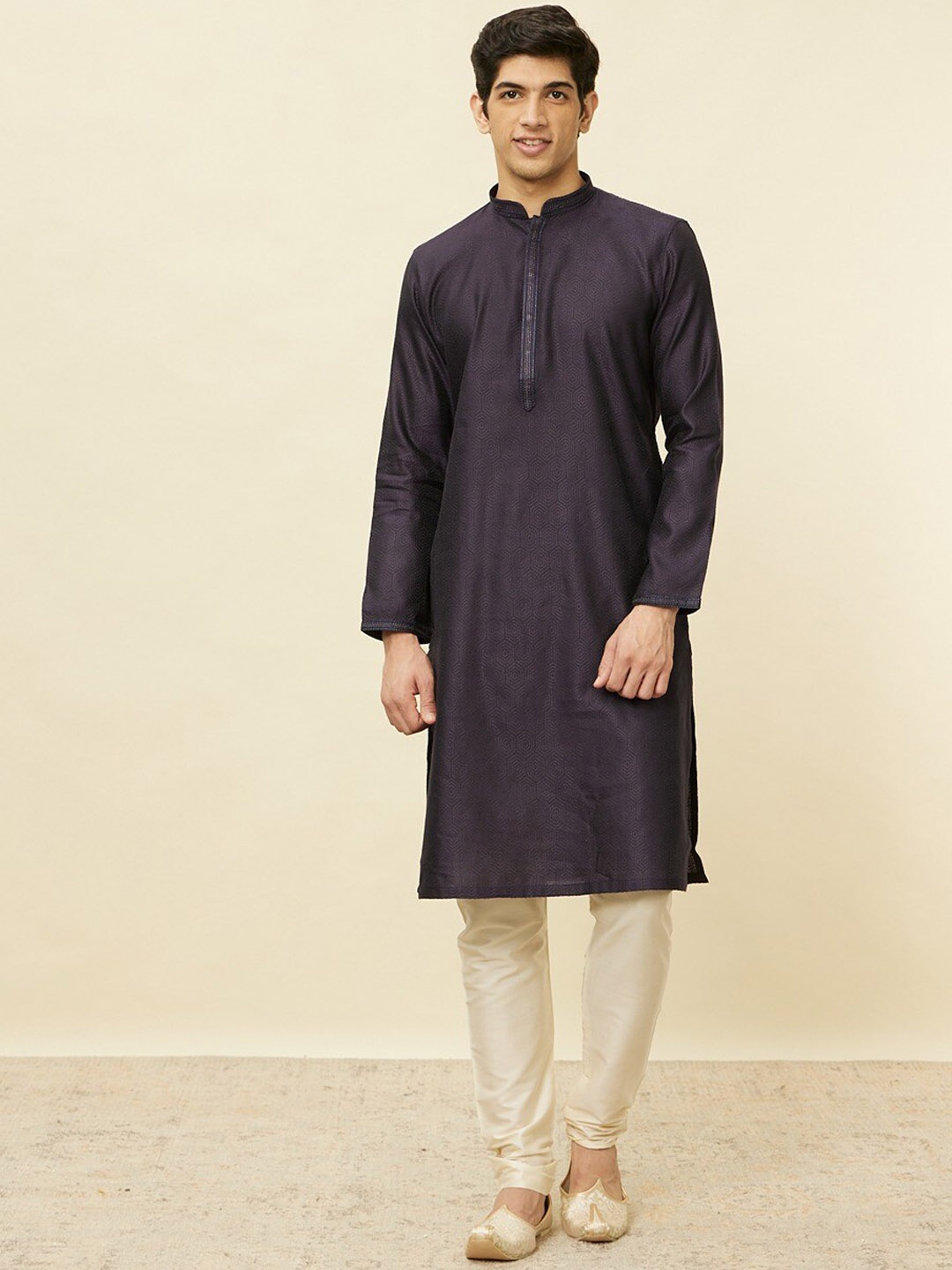 

Manyavar Geometric Woven Design Regular Kurta With Pyjamas, Blue