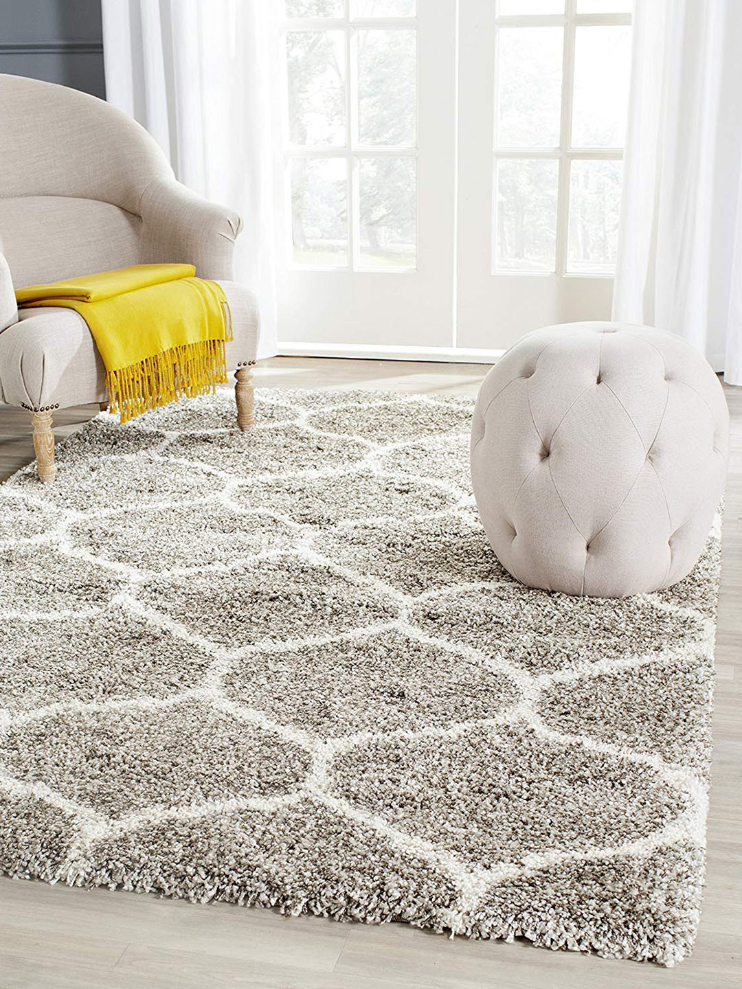 

AaHo Decor Silver Shaggy Woolen Dhuries