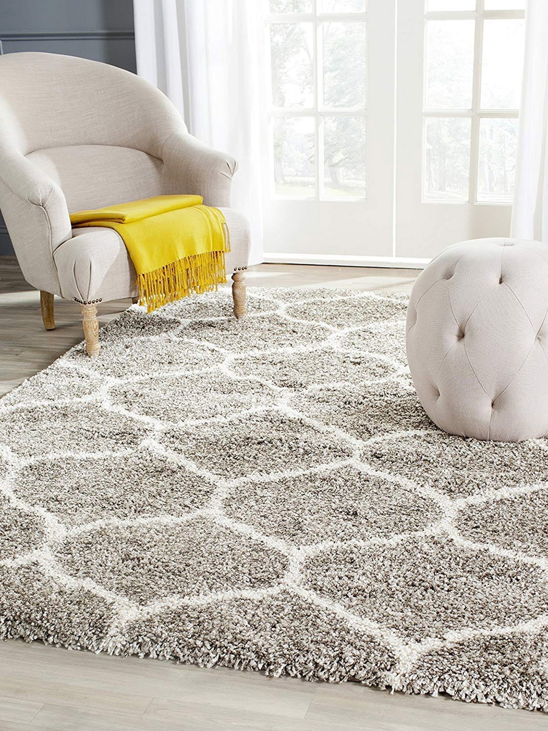 

AaHo Decor Grey & White Anti-Skid Abstract Shaggy Woolen Floor Mat