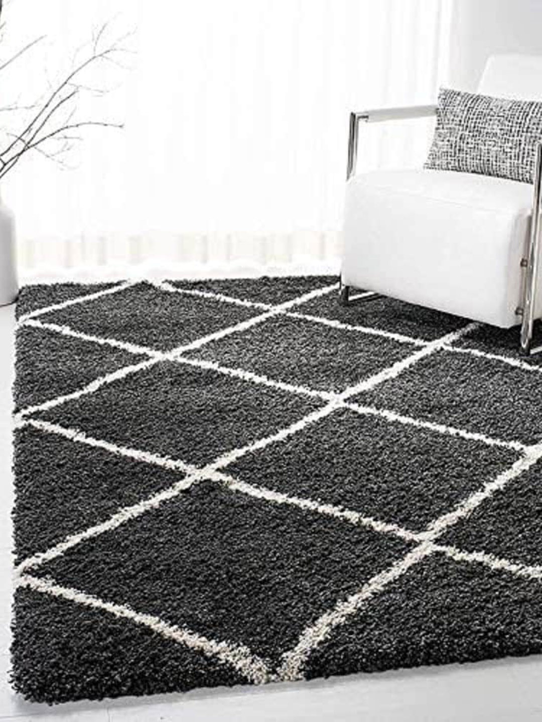 

AaHo Decor Grey & White Geometric Woolen Anti-Skid Shaggy Rectangular Carpet