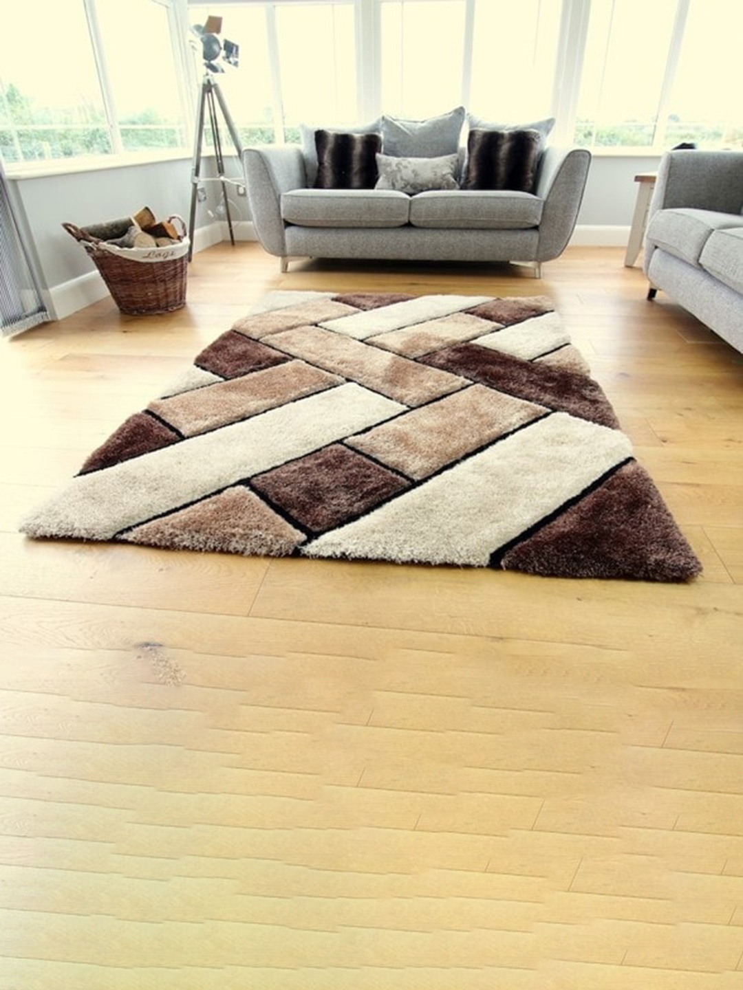 

AaHo Decor Brown & Beige Geometric Shaggy Woolen Carpets