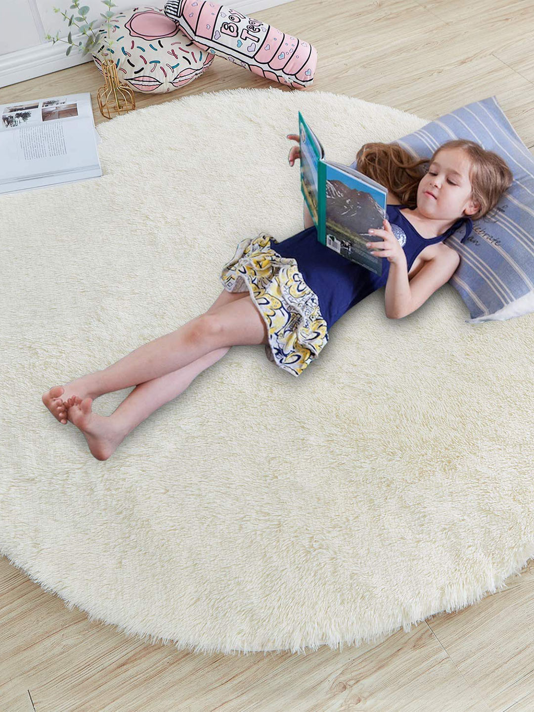 

AaHo Decor Cream Shaggy Round Runner