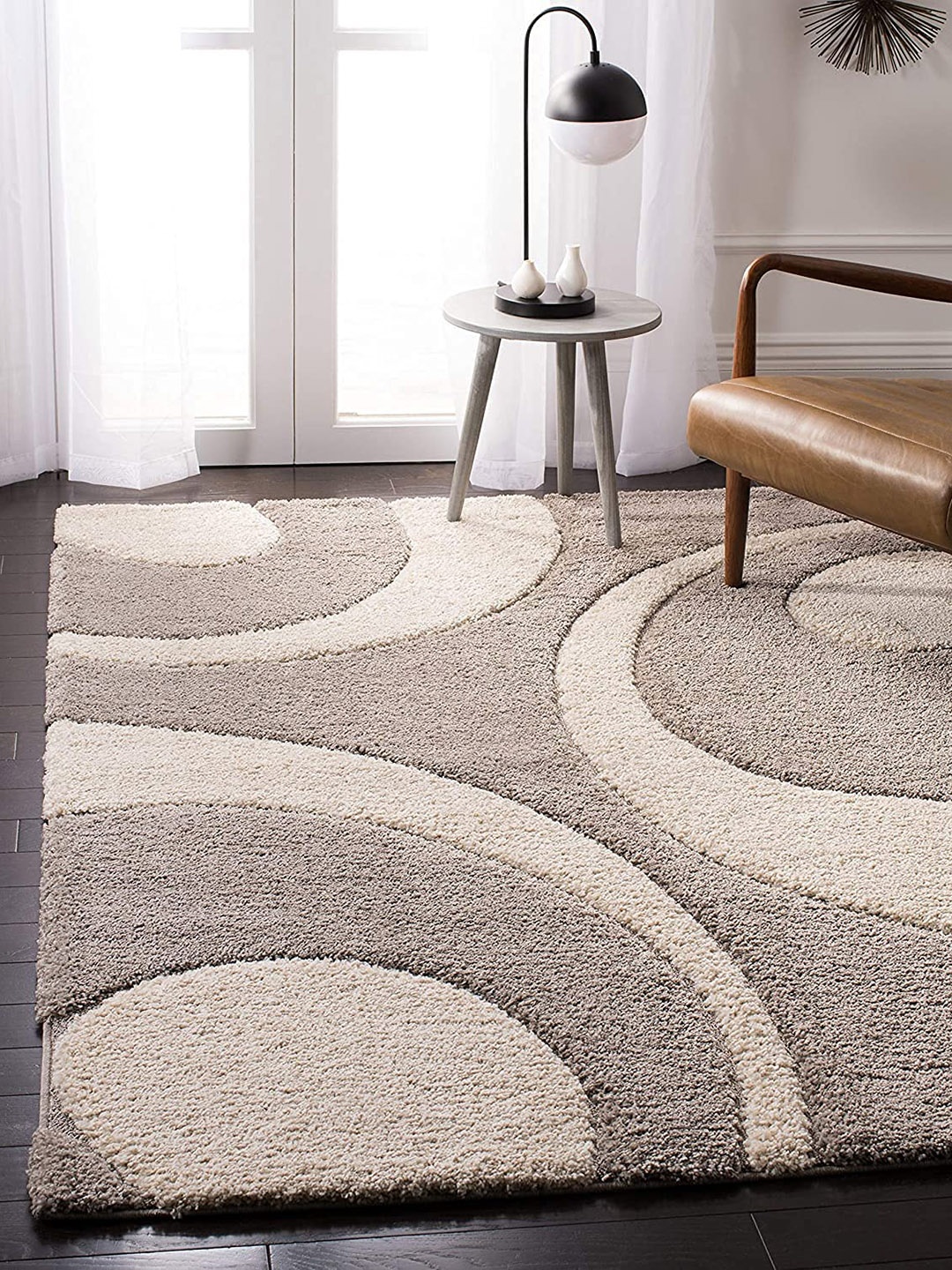 

AaHo Decor Beige & White Abstract Woolen Shaggy Carpets