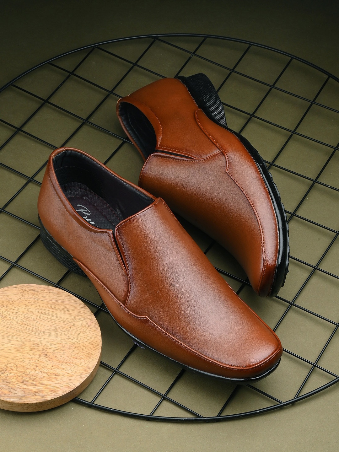 

BUCIK Men Textured Formal Slip-On Shoes, Tan