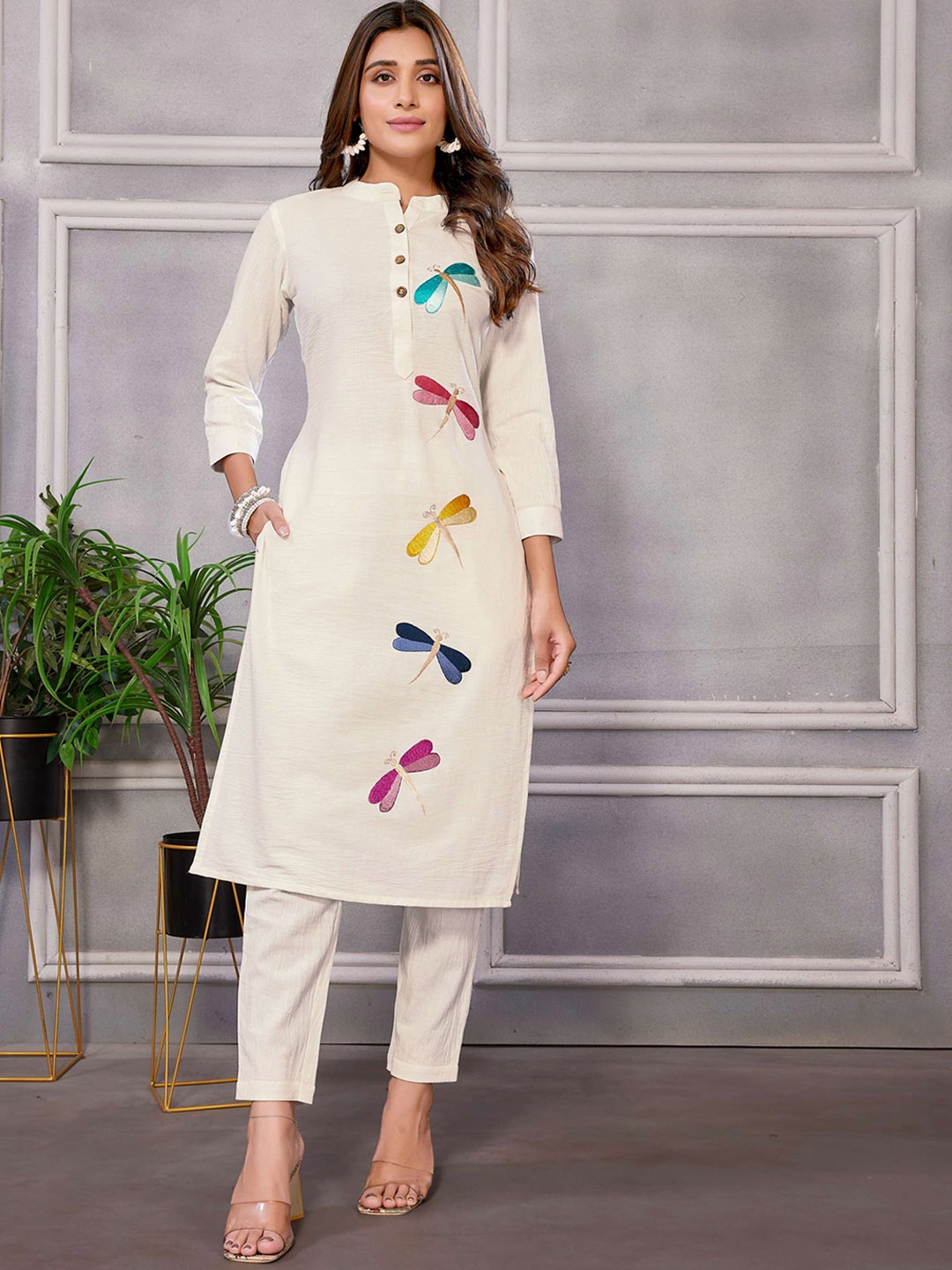 

Titanium Silk Industries Embroidered Regular Pure Cotton Kurta With Trousers, Beige