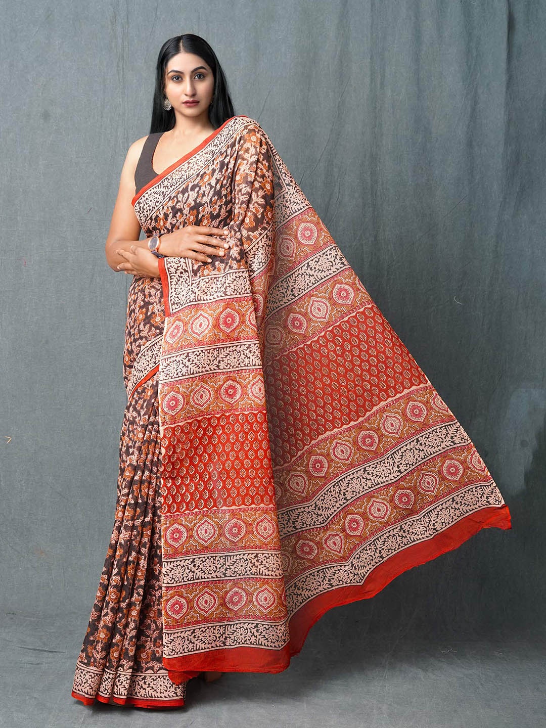 

Unnati Silks Floral Silk Cotton Kota Saree, Black