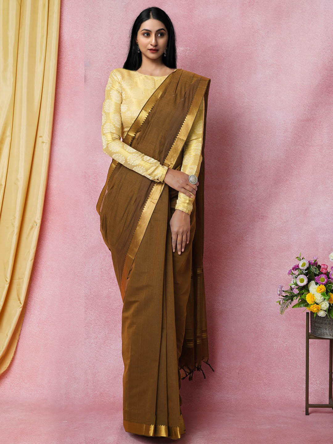 

Unnati Silks Zari Pure Cotton Handloom Mangalagiri Saree, Brown