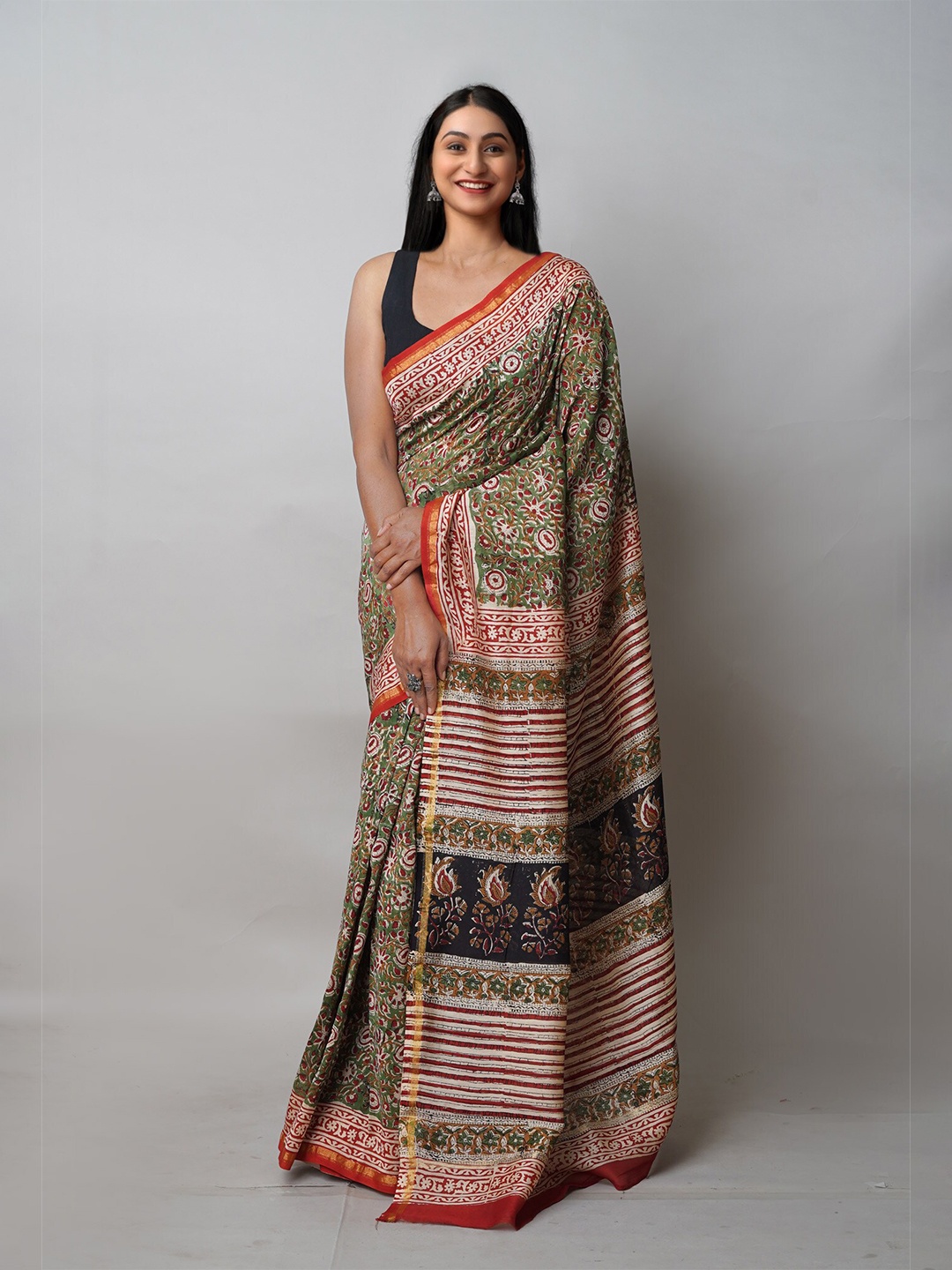 

Unnati Silks Ethnic Motifs Zari Chanderi Saree, Green