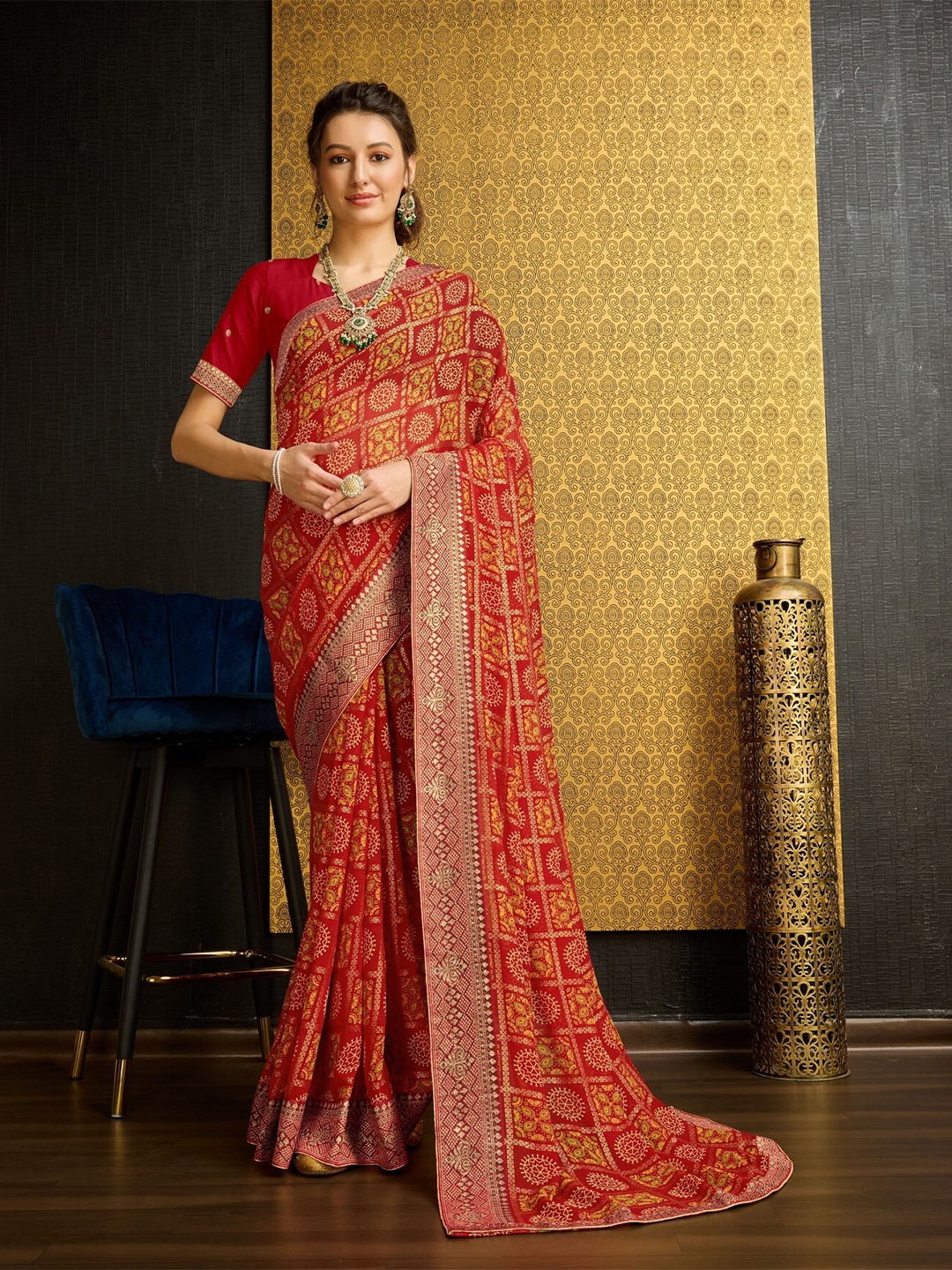 

MiteraZari Pure Georgette Bandhani Saree, Red