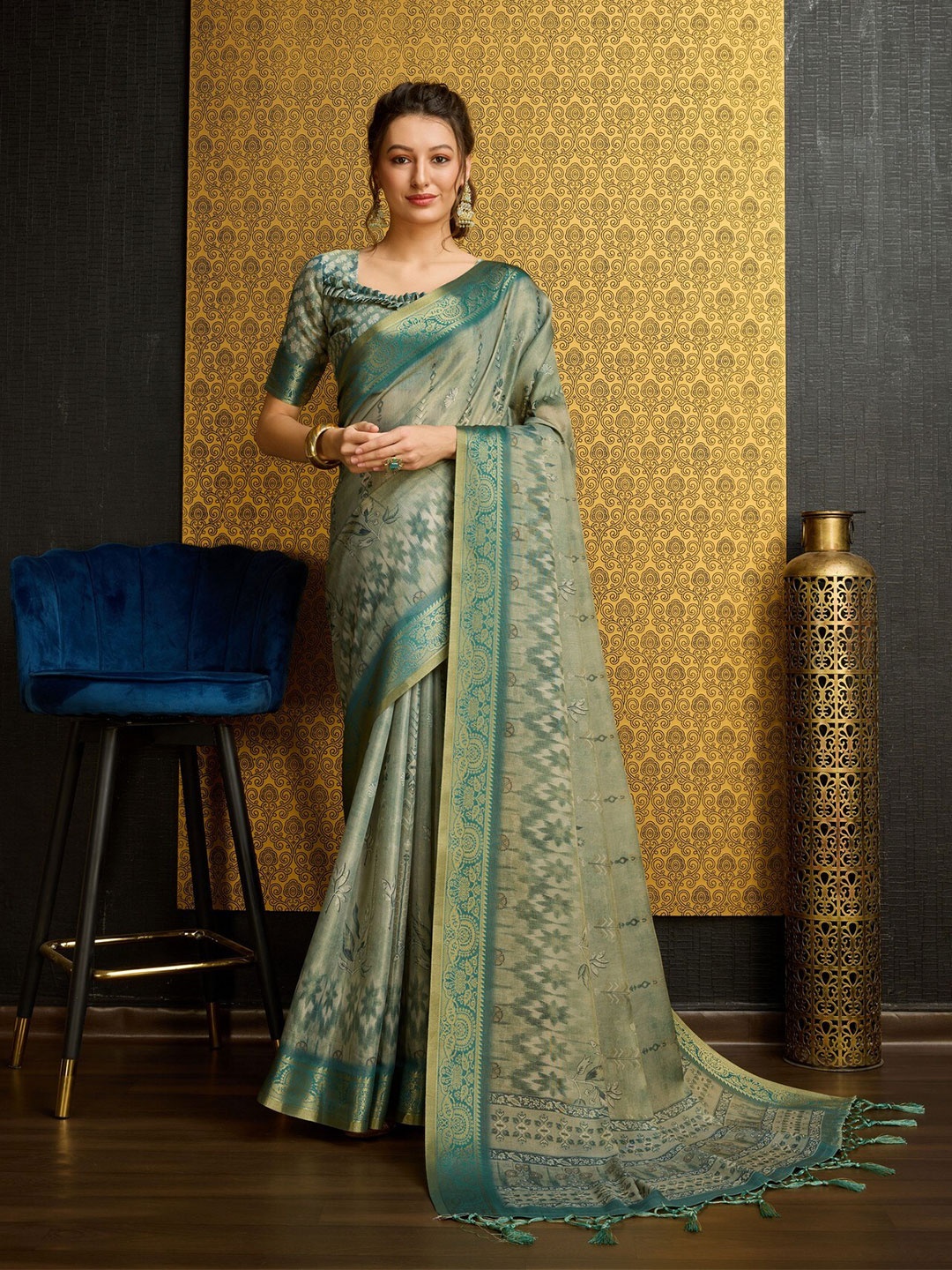 

Mitera Floral Zari Pure Silk Saree, Green