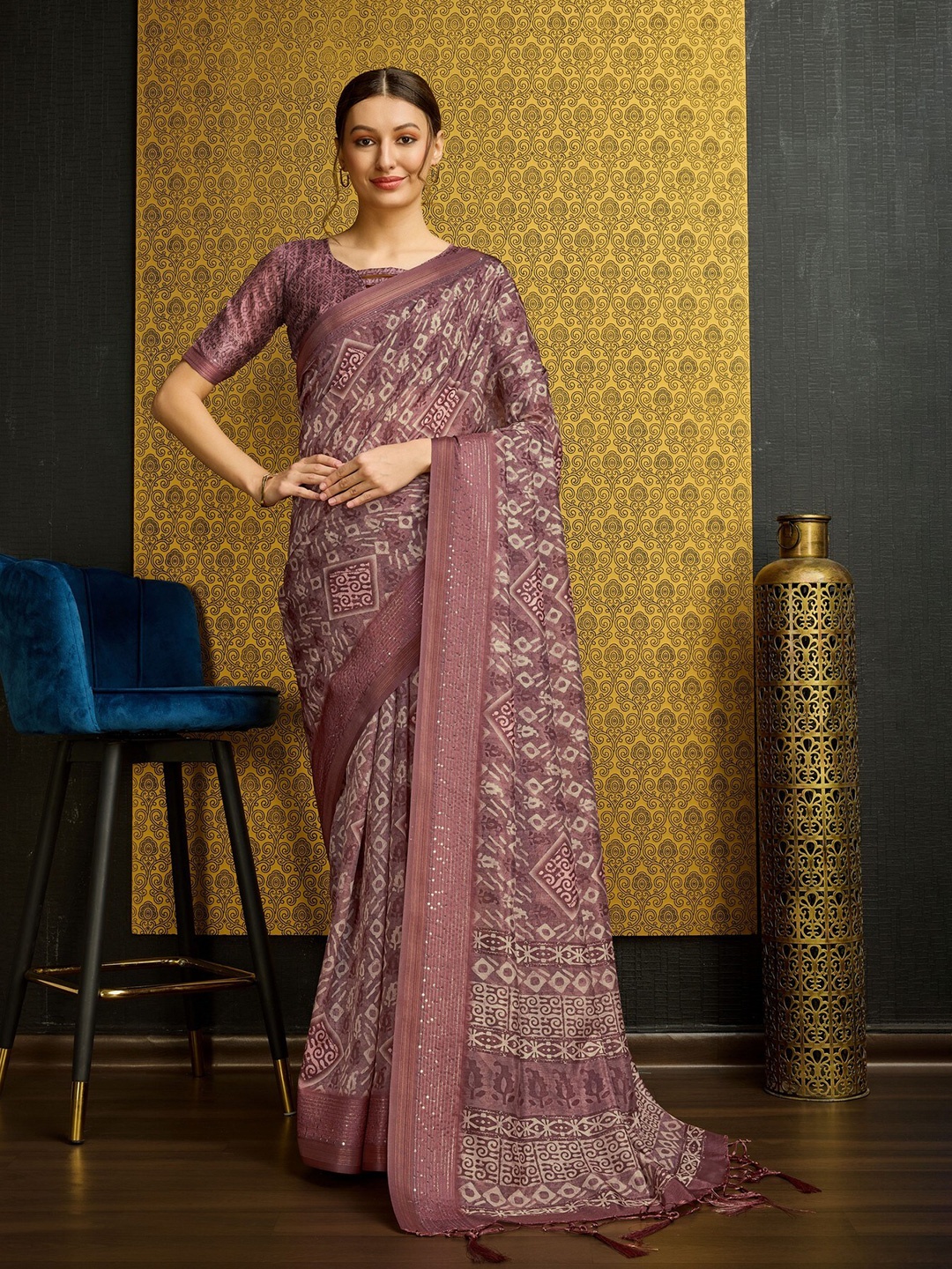 

Mitera Ethnic Motifs Sequinned Pure Silk Saree, Purple