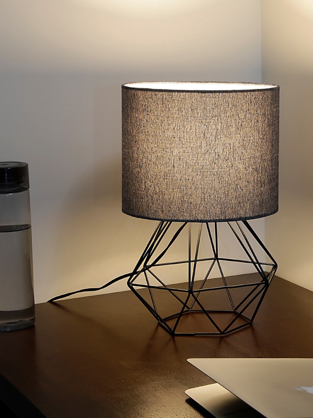 

Craftter Unisex Black Table Lamps