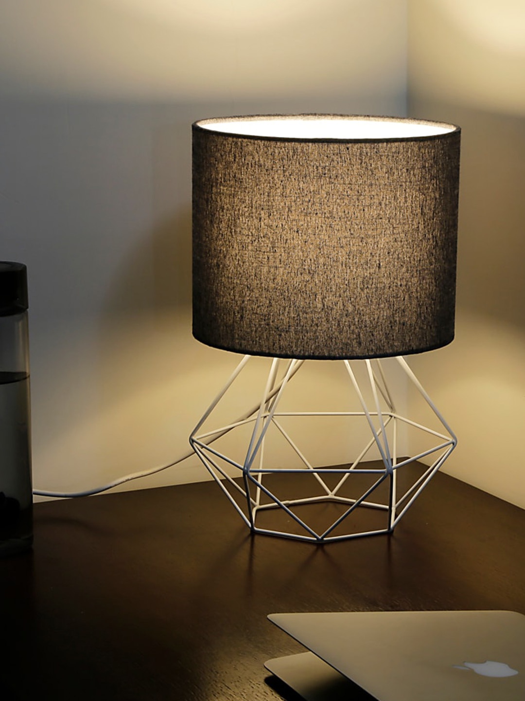 

Craftter Unisex Black Table Lamps