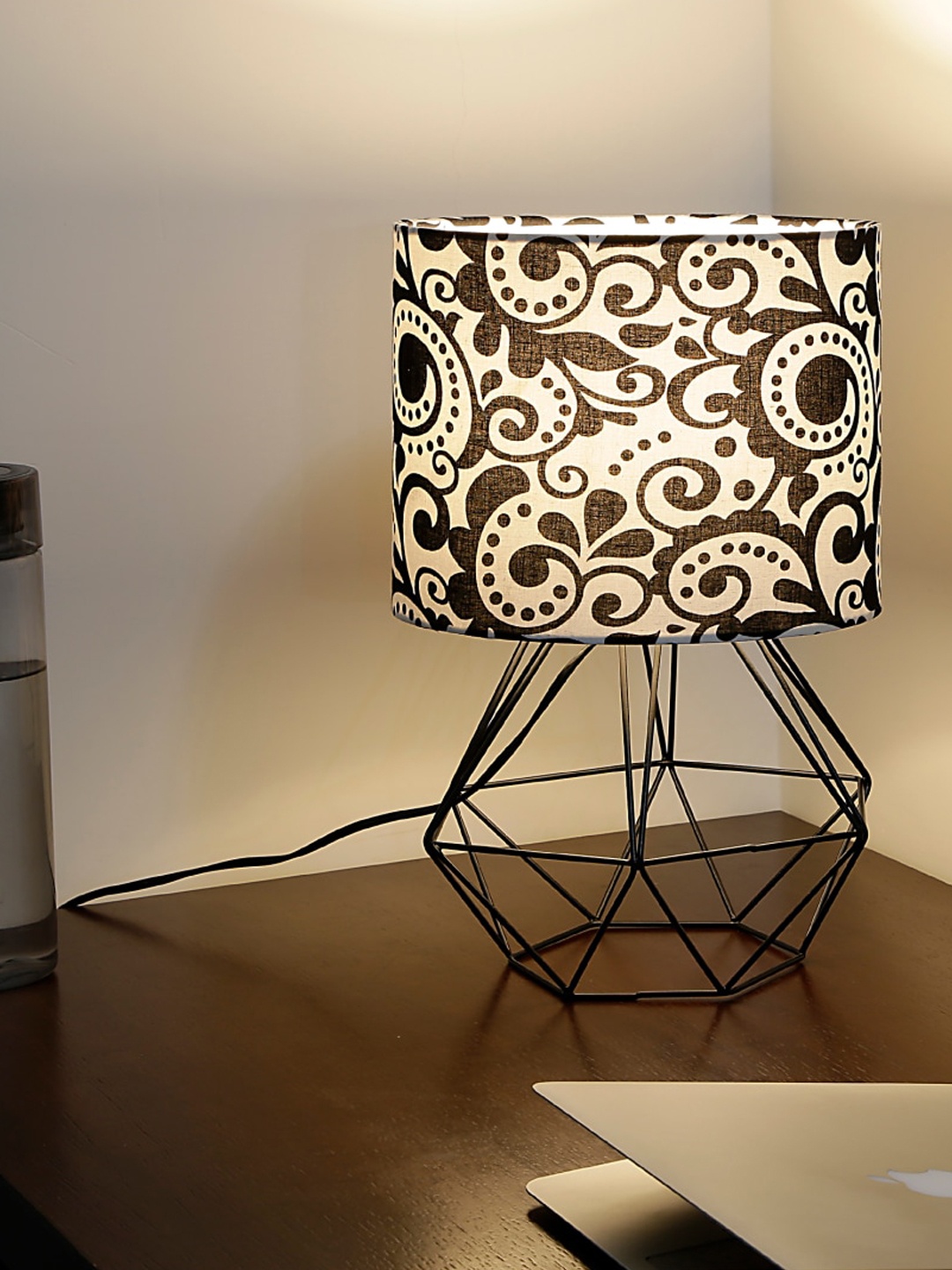 

Craftter Unisex Black Table Lamps