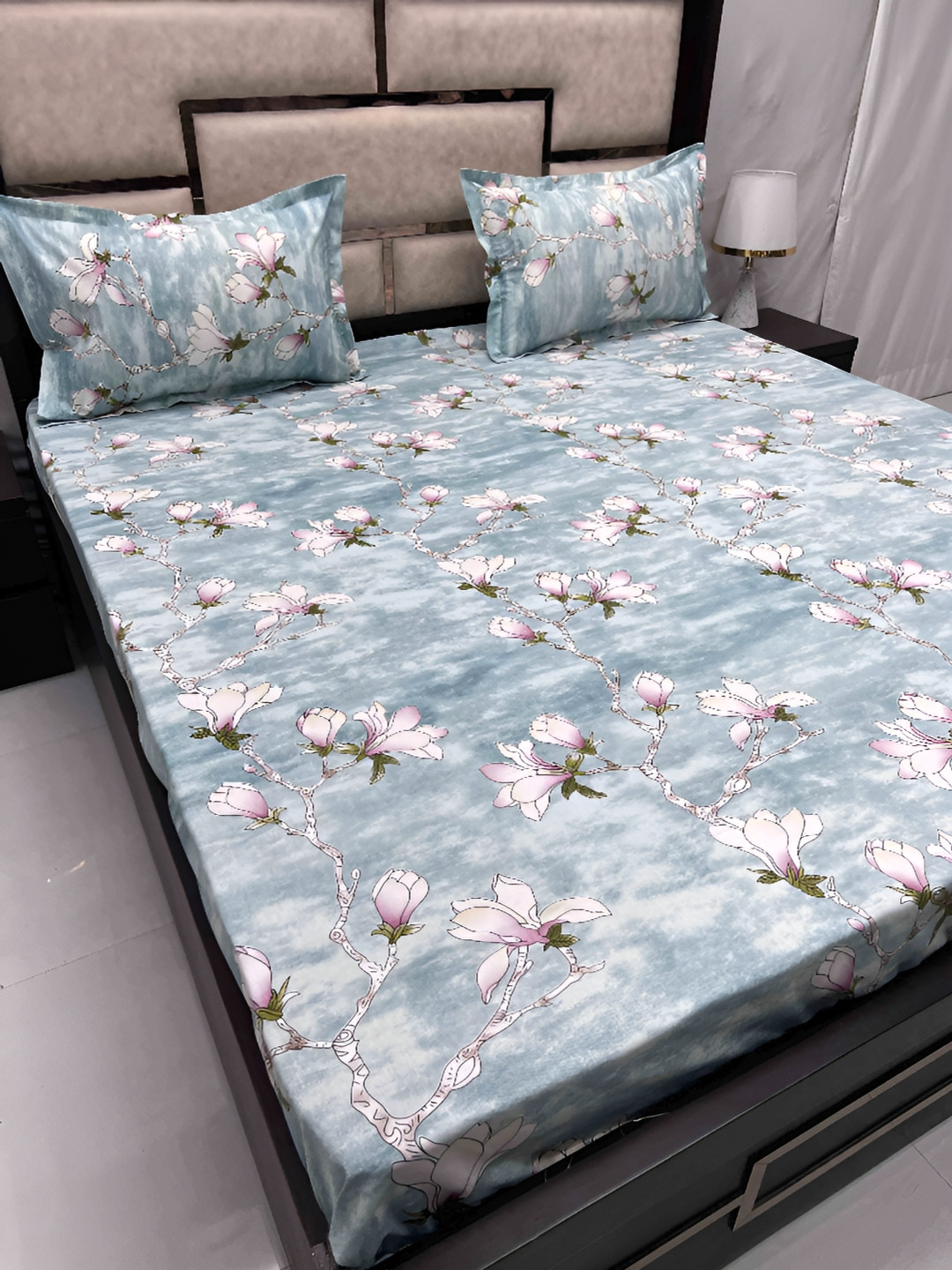

Pure Decor Blue & White Floral Queen Bedsheet with 2 Pillow Covers
