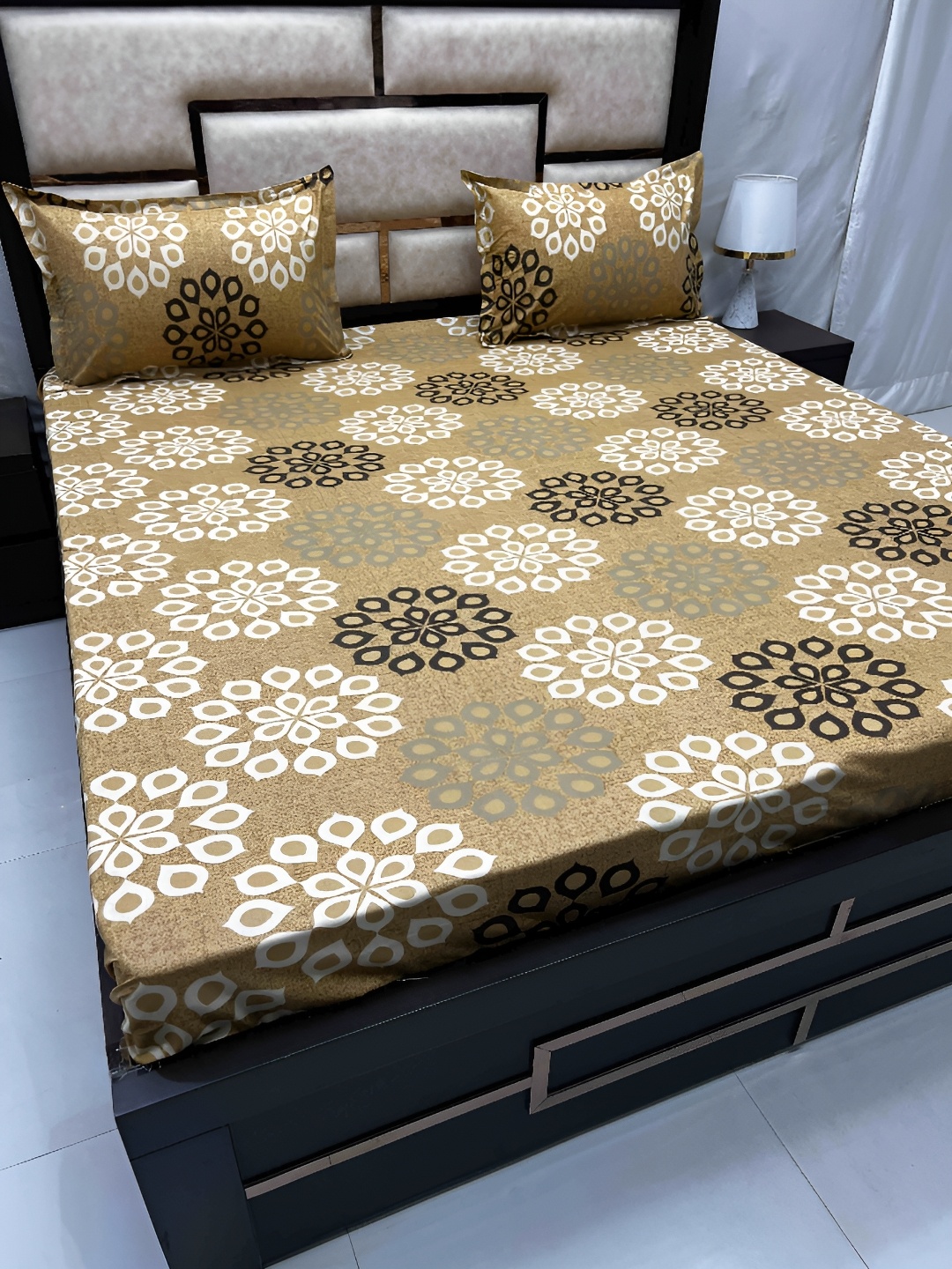 

Pure Decor Brown & White Ethnic Motifs Queen Bedsheet with 2 Pillow Covers