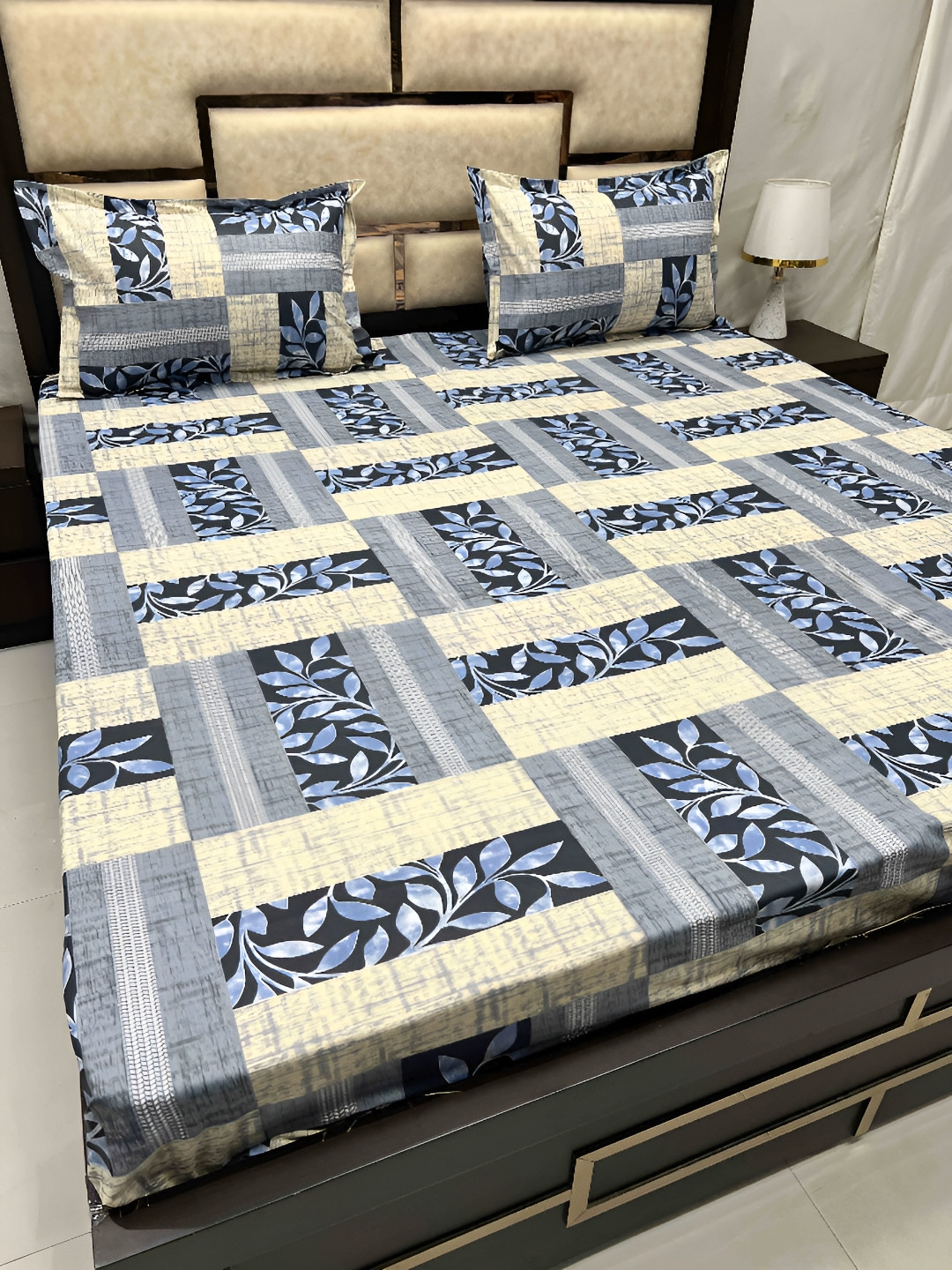 

Pure Decor Blue & Grey Floral Queen Bedsheet with 2 Pillow Covers
