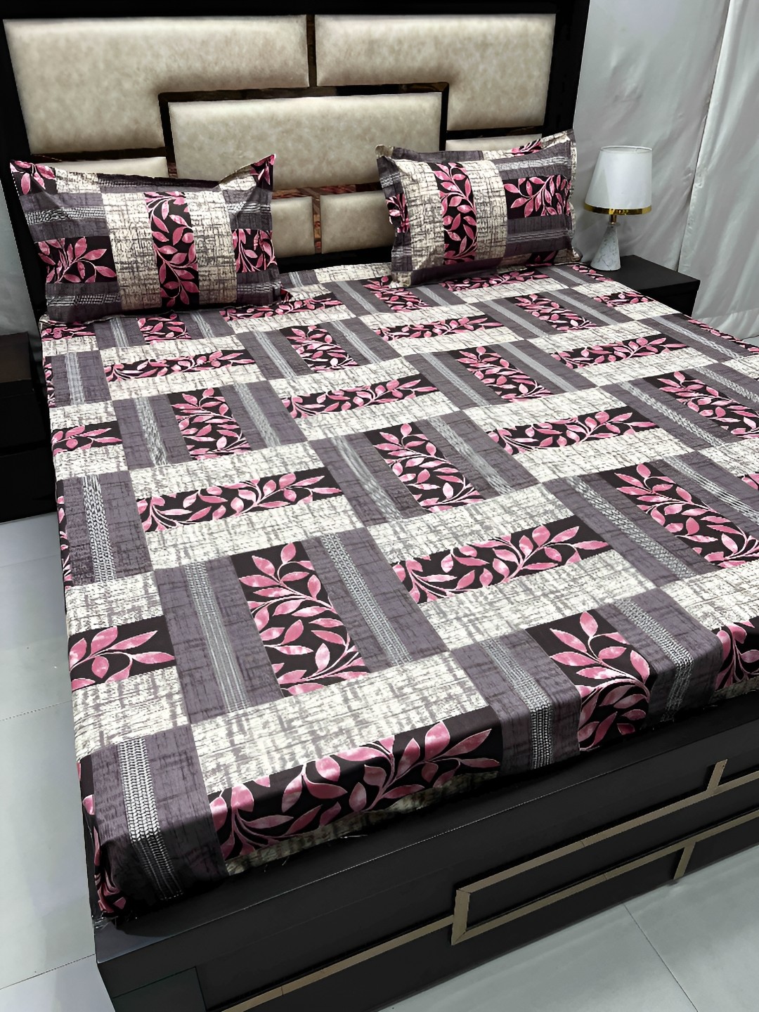

Pure Decor Maroon & White Floral Queen Bedsheet with 2 Pillow Covers