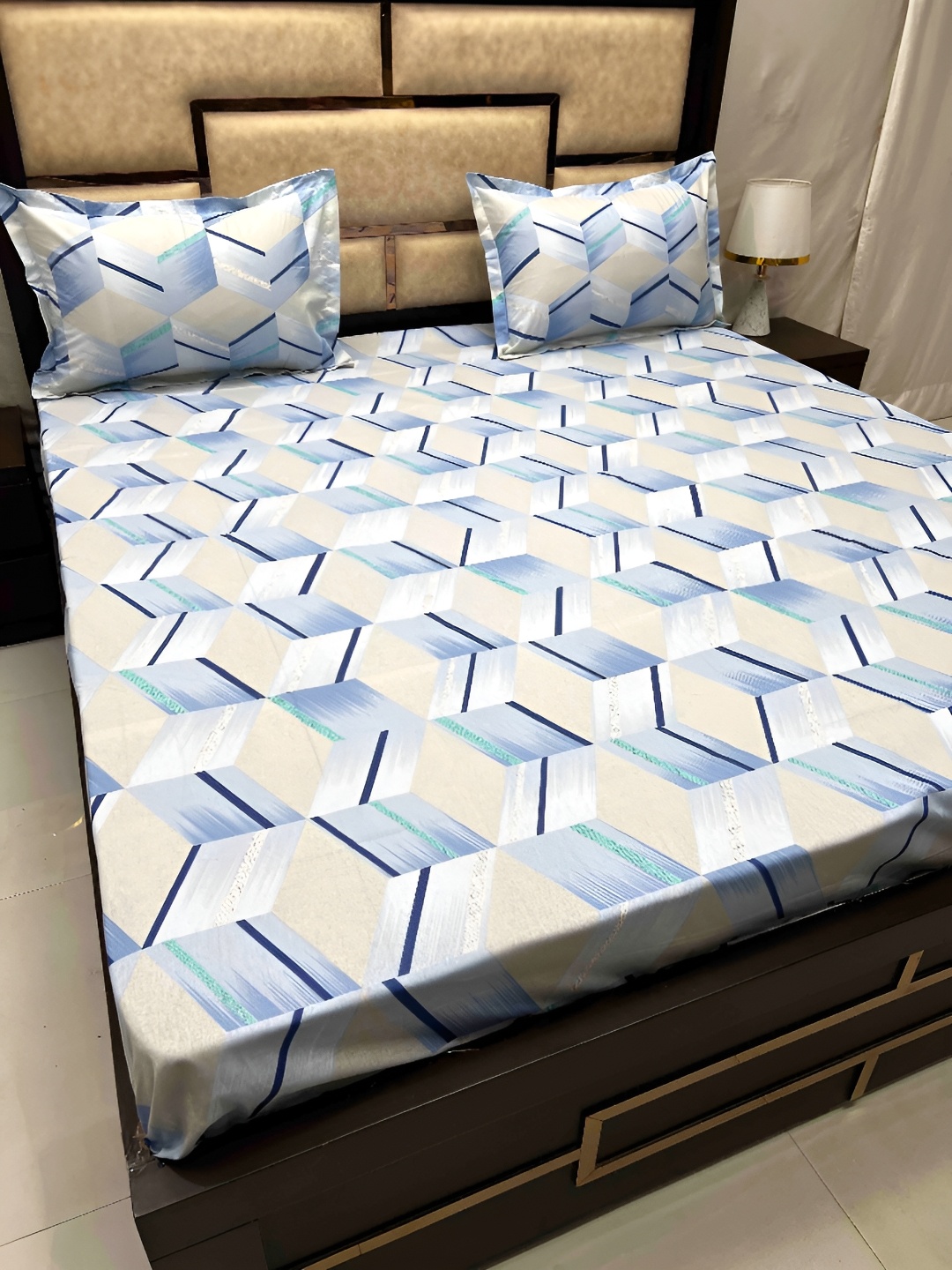 

Pure Decor Blue & White Geometric Queen Bedsheet with 2 Pillow Covers