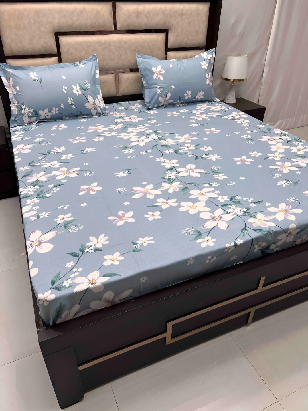 

Pure Decor Blue & White Floral Queen Bedsheet with 2 Pillow Covers