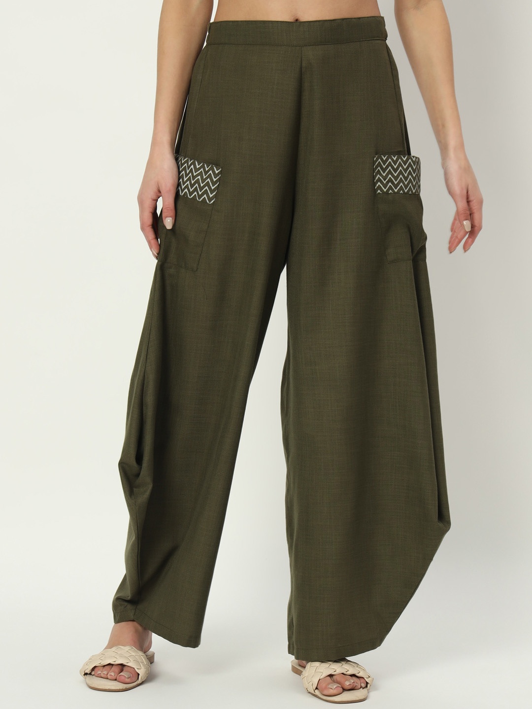 

9rasa Women Relaxed Loose Fit Cotton High-Rise Cowl Trouser Trouser, Olive
