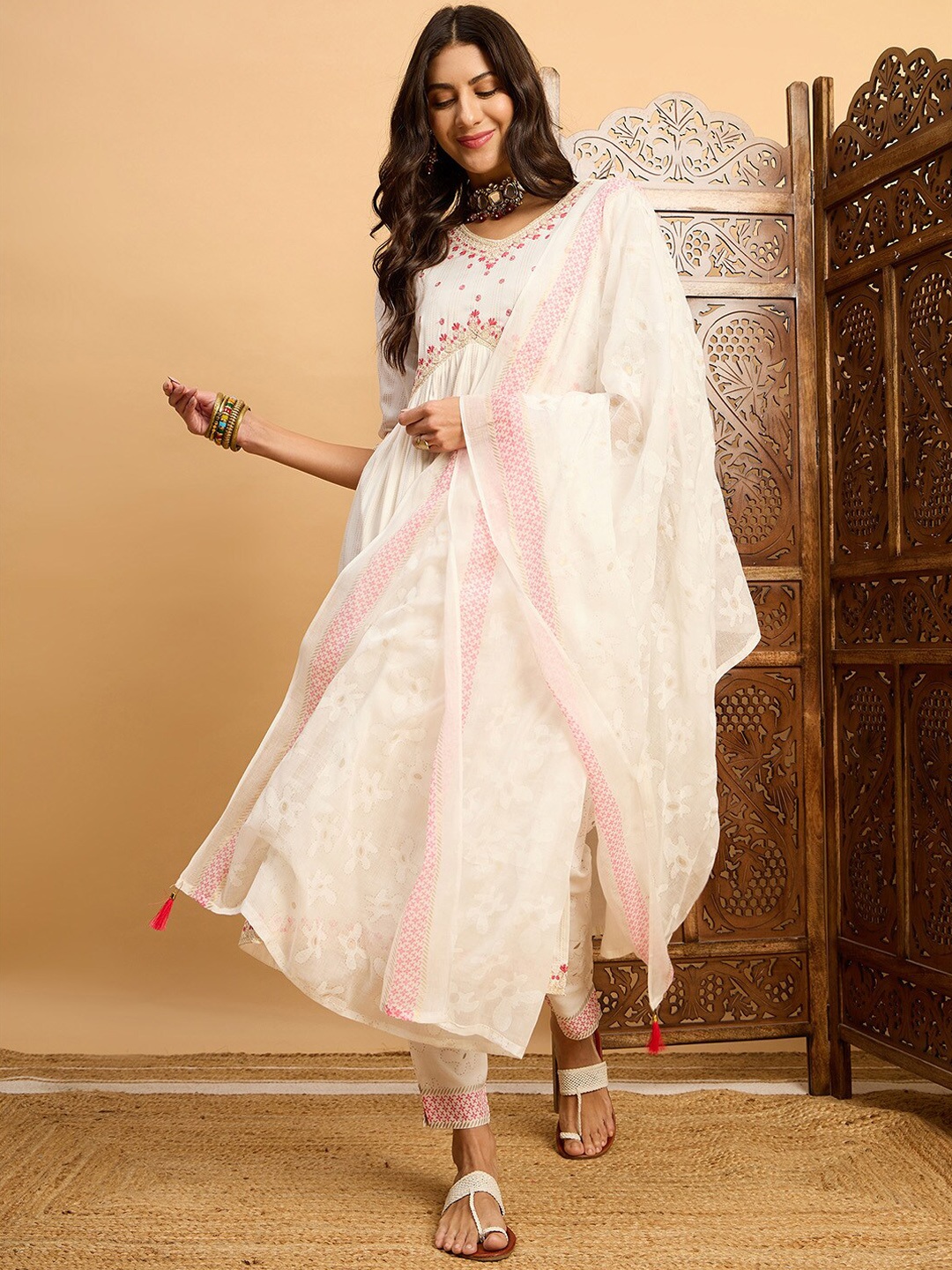 

Ishin Women Floral Embroidered Pleated Thread Work Kurta with Trousers & With Dupatta, Off white
