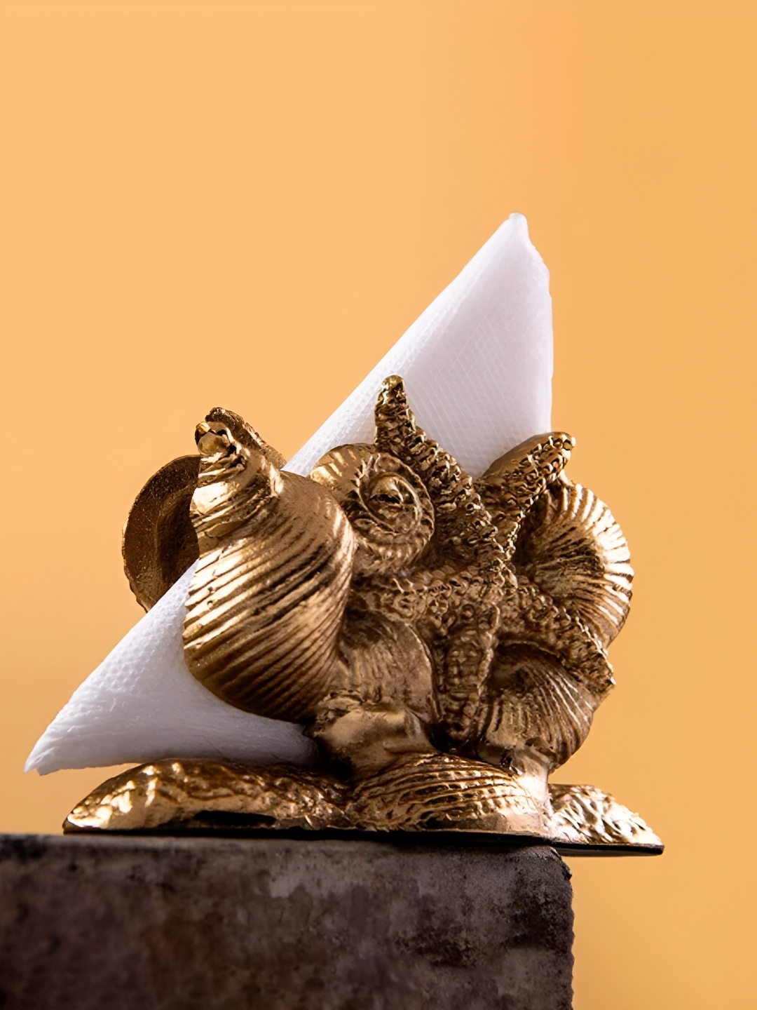 

THEDECORKART Gold-Toned Idol Showpiece