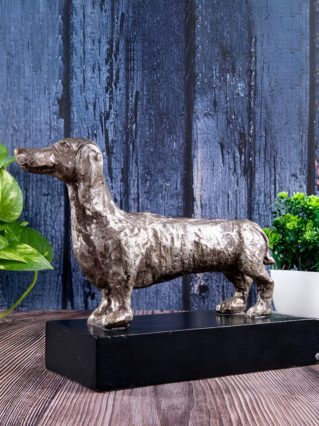 

THEDECORKART Brown Curio Showpiece