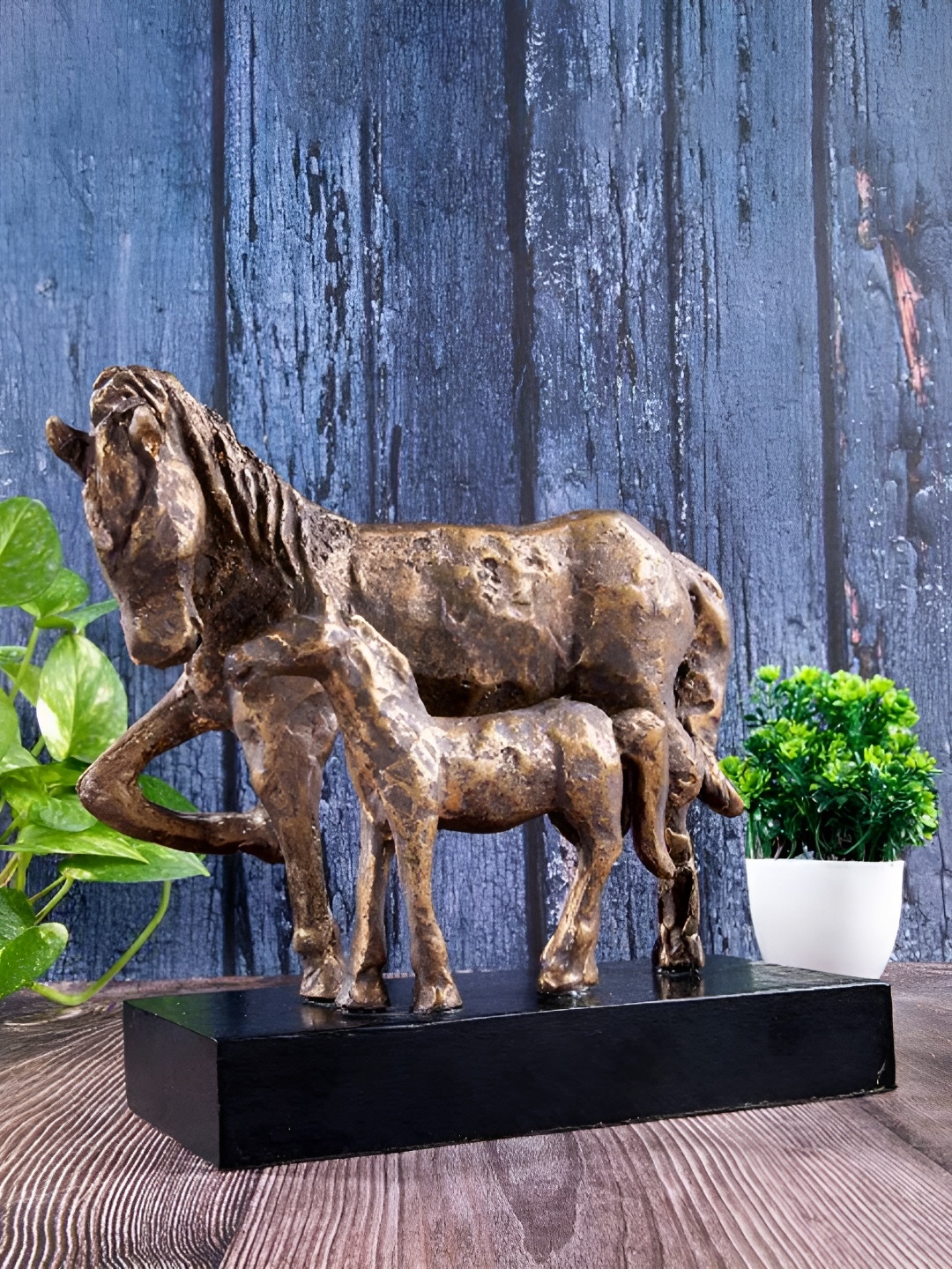 

THEDECORKART Bronze-Toned Figurine Showpiece