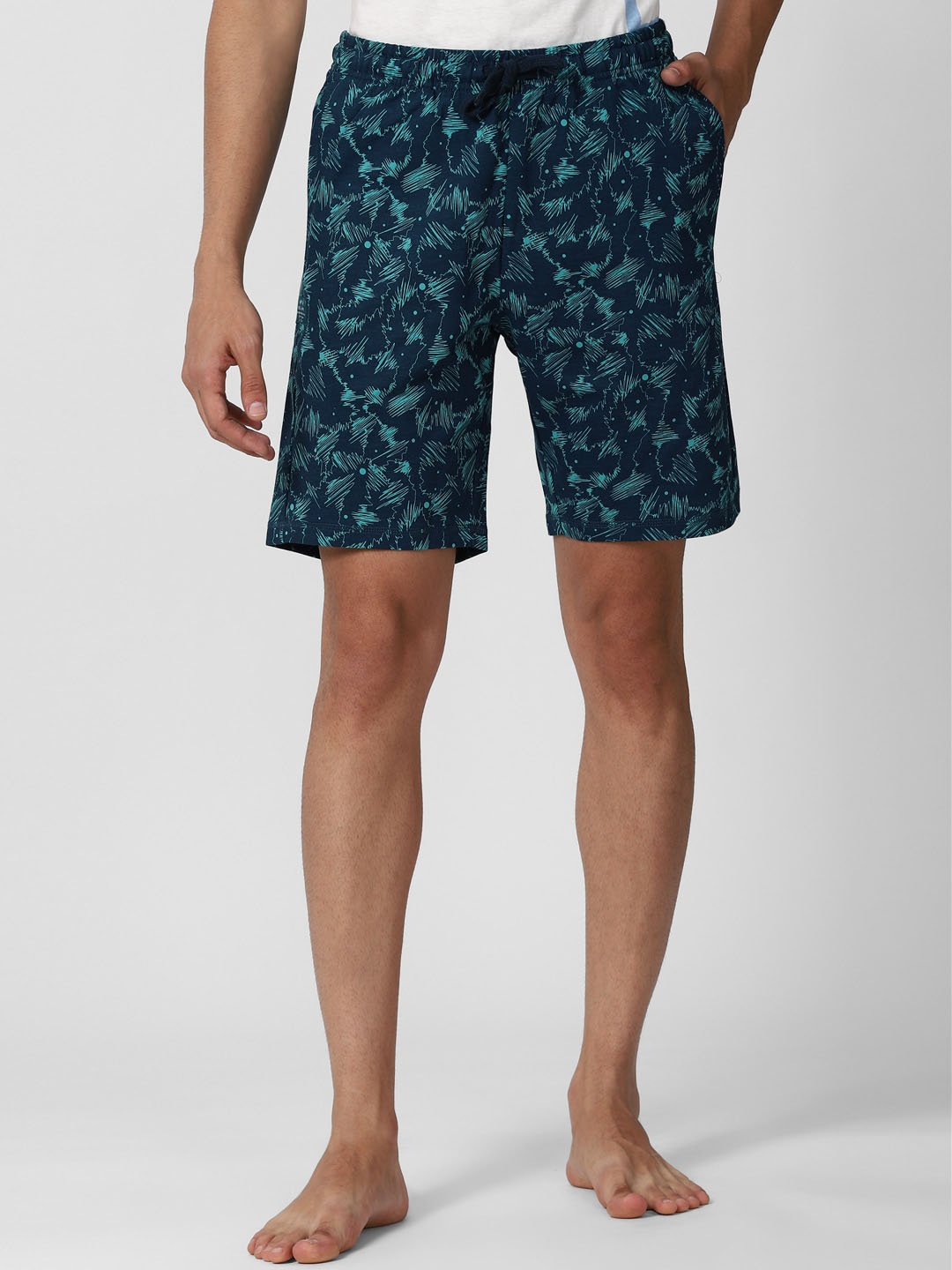 

Peter England Men Printed Pure Cotton Shorts, Navy blue