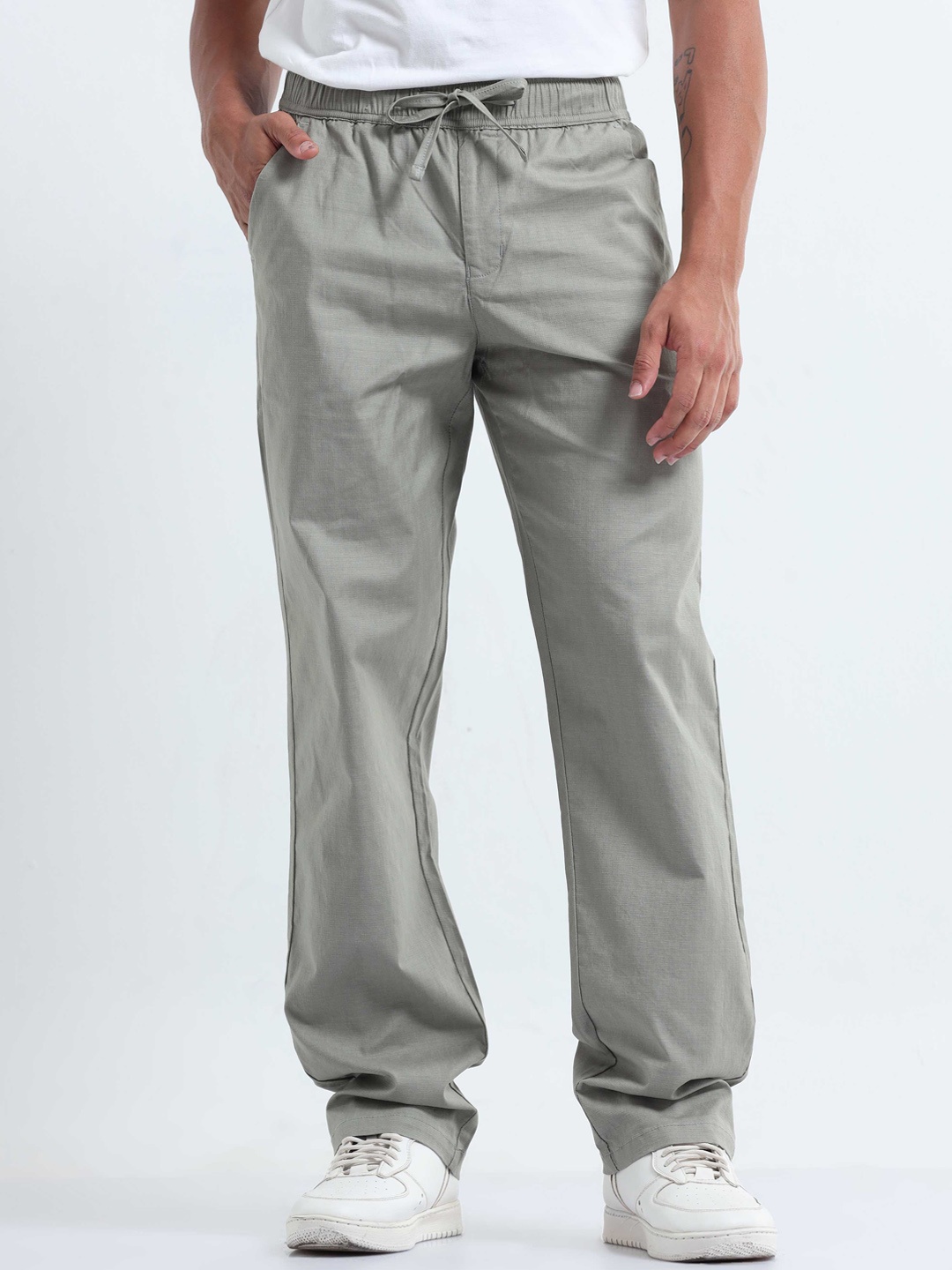 

Tailoraedge Men Tailored Mid-Rise Plain Cotton Trousers, Olive
