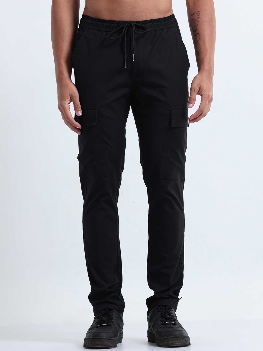 

Tailoraedge Men Tailored Mid-Rise Cotton Cargos, Black