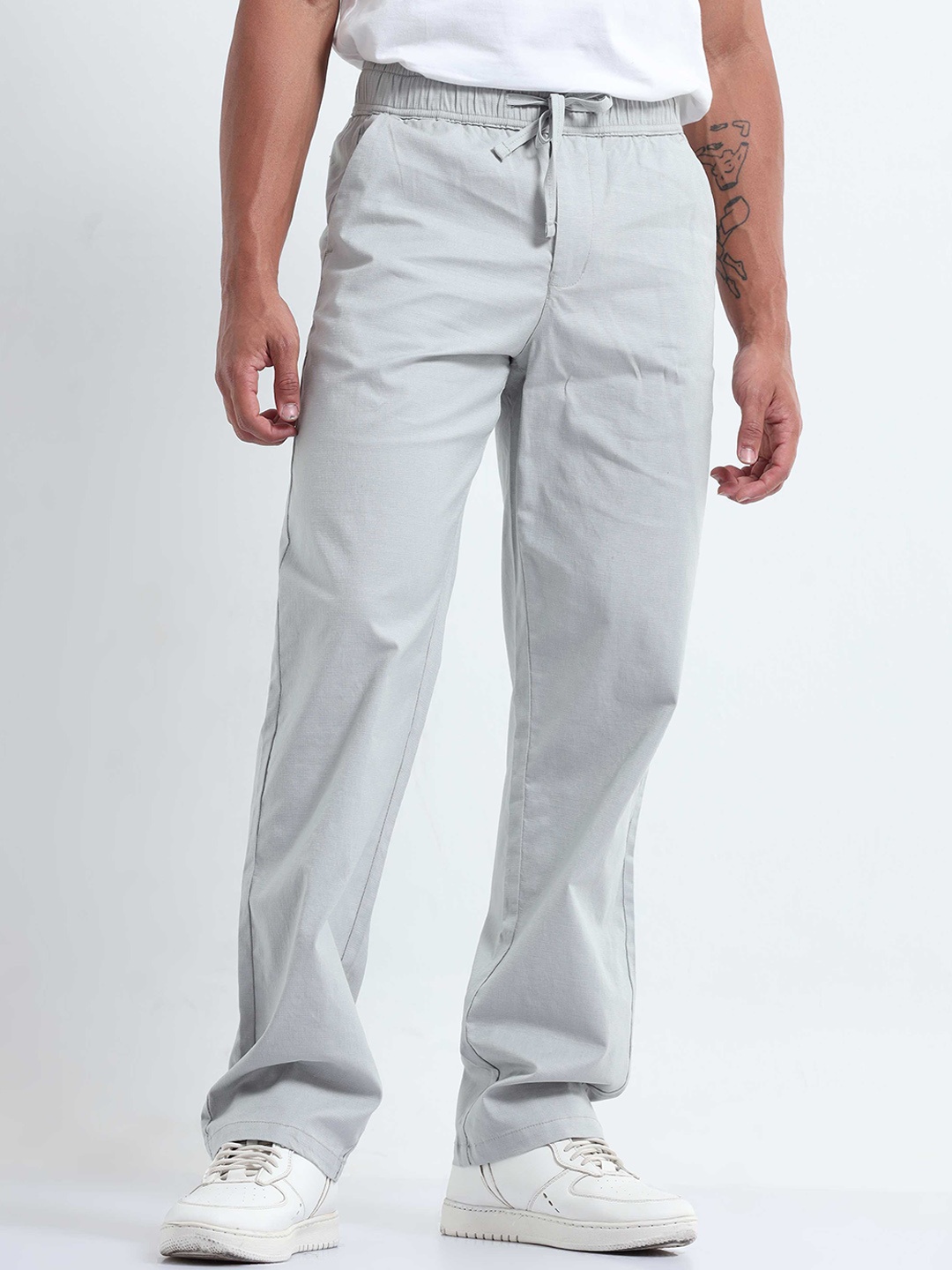 

Tailoraedge Men Tailored Mid-Rise Plain Cotton Trousers, Grey