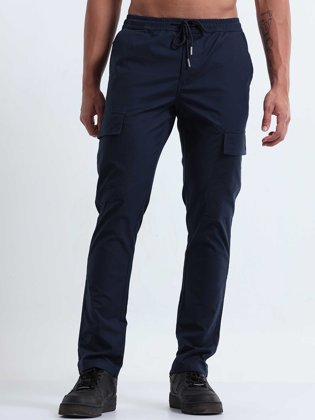 Tailoraedge Men Tailored Mid-Rise Cotton Cargos Trousers, Navy blue