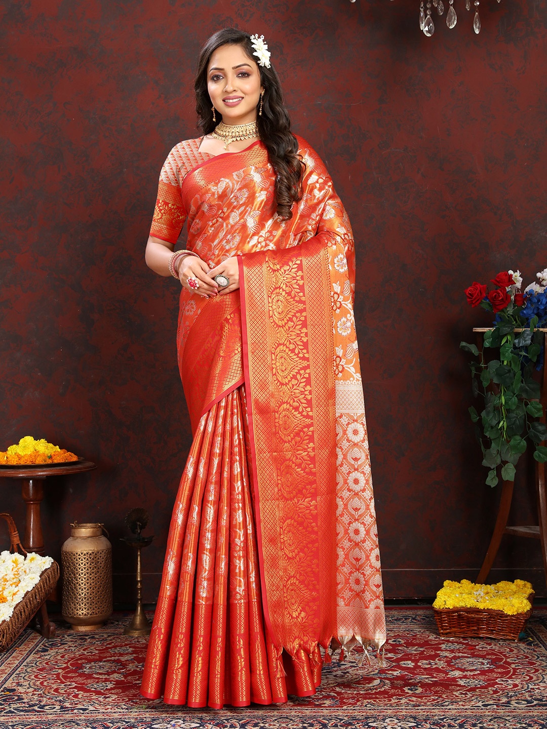 

NIWAA Ethnic Motifs Zari Banarasi Saree, Red