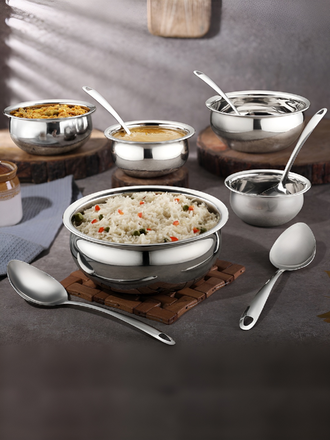 

Classic Essentials Silver-Toned Stainless Steel Induction Base Cooking Handi