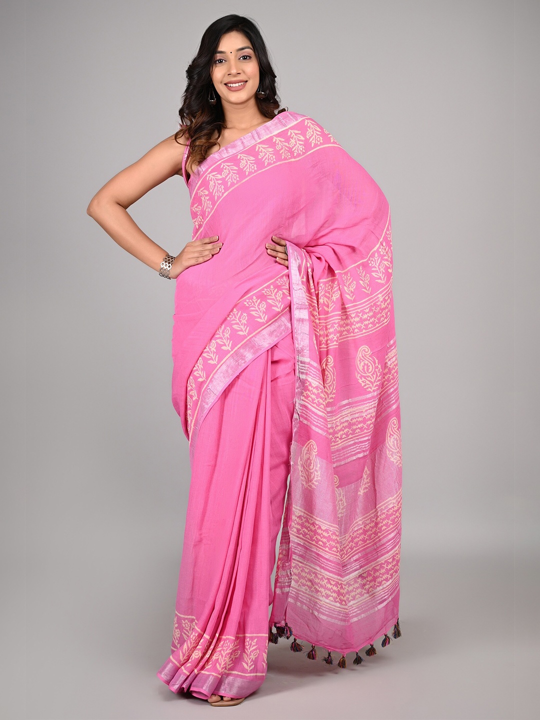 

Shivanya Handicrafts Floral Zari Block Print Saree, Pink