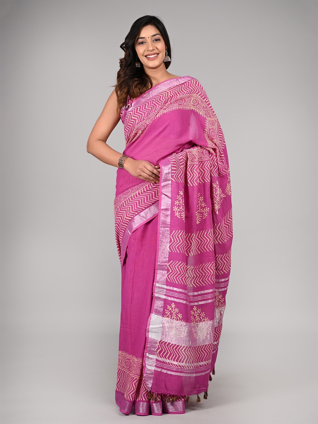 

Shivanya Handicrafts Floral ZariBlock Print Saree, Purple