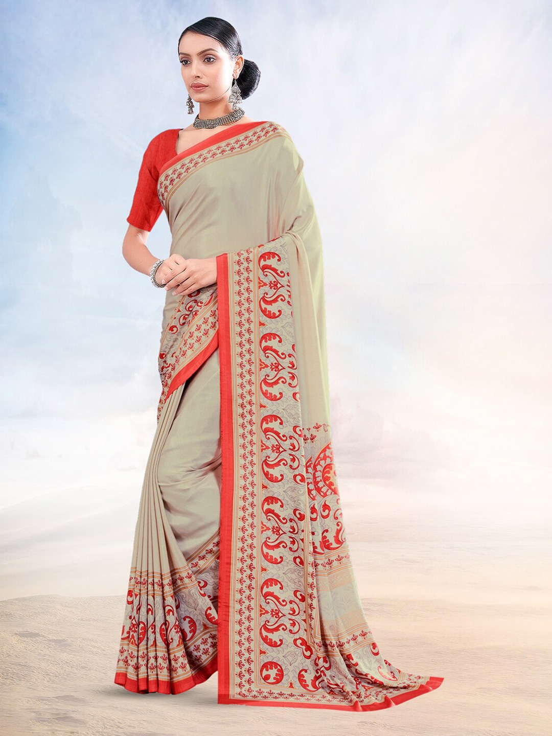 

Kasak Solid Poly Crepe Saree, Cream